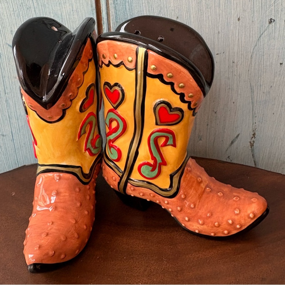 Colorful Ceramic Cowboy Boots Vintage Salt & Pepper Shakers, new in original box - Picture 1 of 10